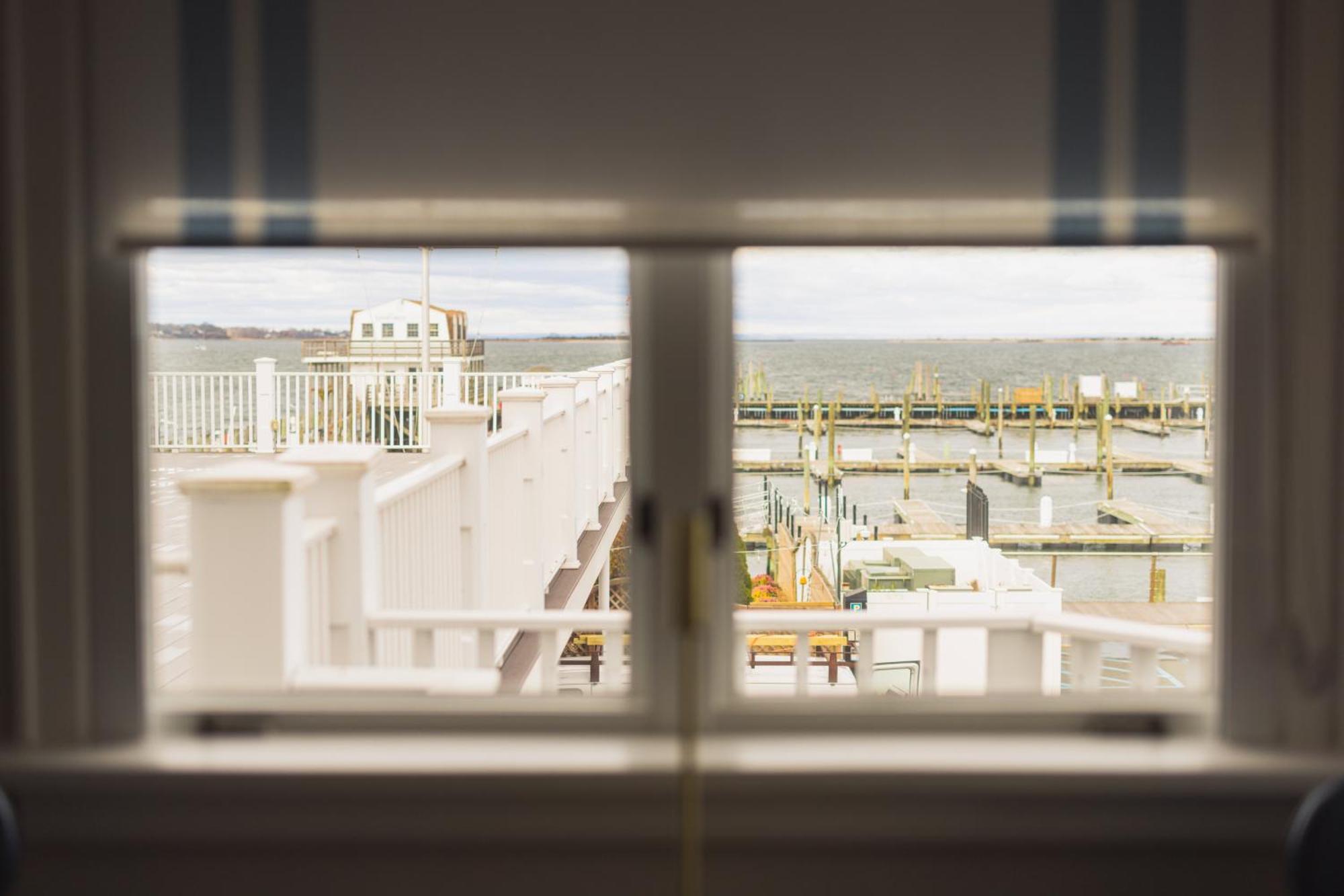 แดนฟอร์ด โฮเต็ล แอนด์ มารีนา Hotel พอร์ท เจฟเฟอร์สัน ภายนอก รูปภาพ
